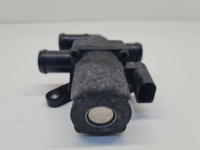 bontott VW GOLF VII Fűtéscsap