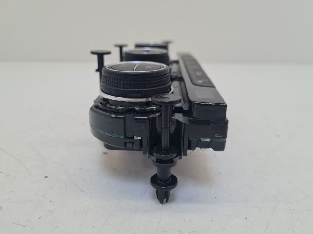 bontott VW GOLF VII Fűtéskapcsoló (digit klímás)