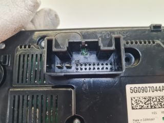 bontott VW GOLF VII Fűtéskapcsoló (digit klímás)