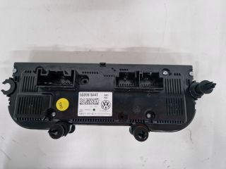 bontott VW GOLF VII Fűtéskapcsoló (digit klímás)