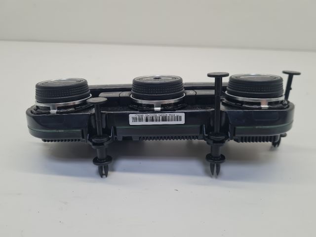 bontott VW GOLF VII Fűtéskapcsoló (digit klímás)