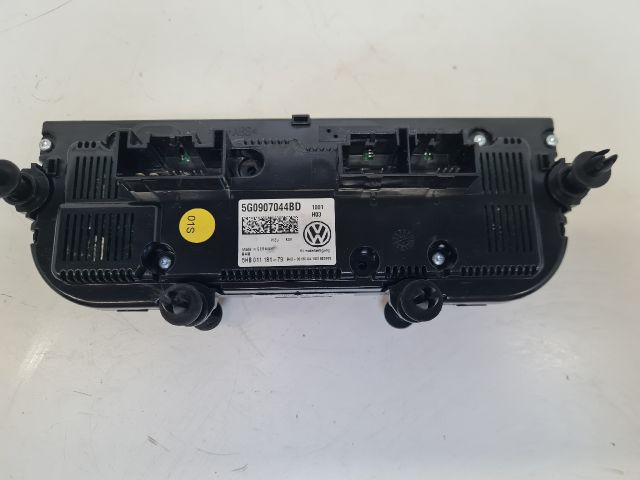 bontott VW GOLF VII Fűtéskapcsoló (digit klímás)