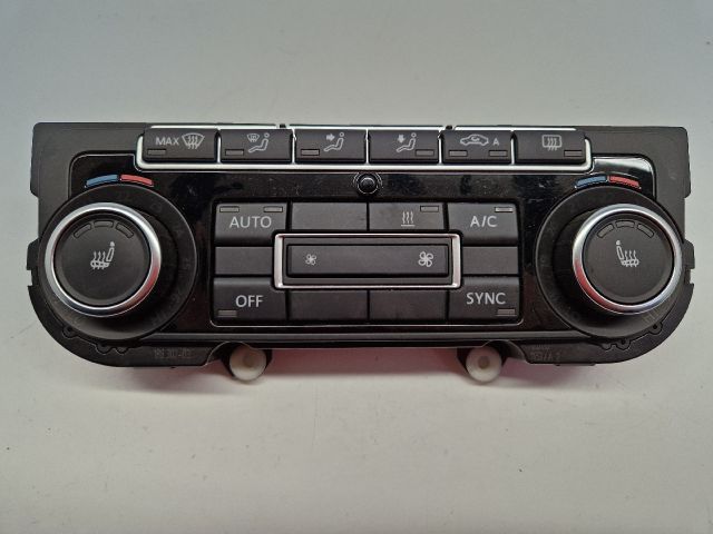 bontott VW GOLF VII Fűtéskapcsoló (digit klímás)