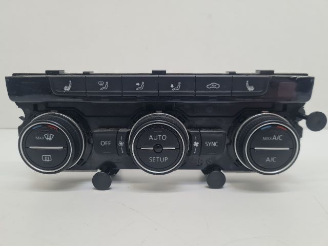 bontott VW GOLF VII Fűtéskapcsoló (digit klímás)