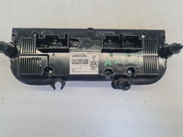 bontott VW GOLF VII Fűtéskapcsoló (digit klímás)