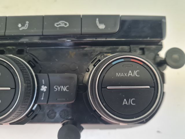 bontott VW GOLF VII Fűtéskapcsoló (digit klímás)