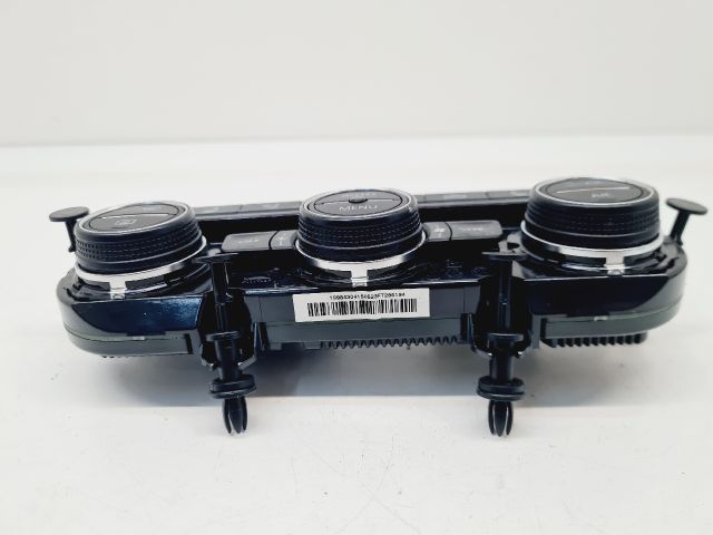 bontott VW GOLF VII Fűtéskapcsoló (digit klímás)