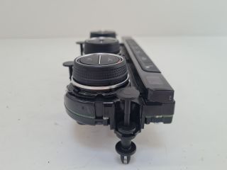 bontott VW GOLF VII Fűtéskapcsoló (digit klímás)