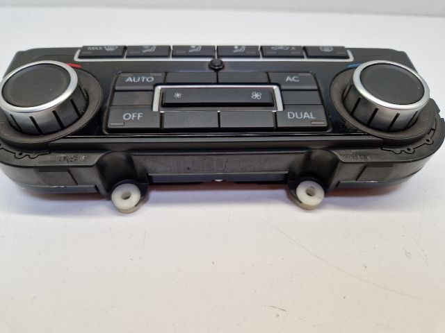 bontott VW GOLF VII Fűtéskapcsoló (digit klímás)