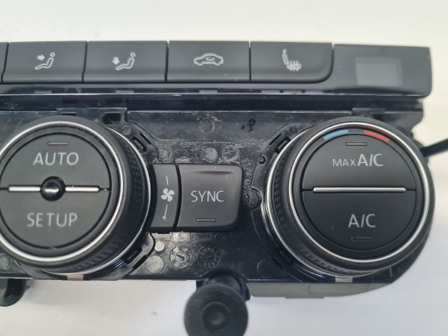 bontott VW GOLF VII Fűtéskapcsoló (digit klímás)