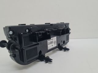 bontott VW GOLF VII Fűtéskapcsoló (digit klímás)