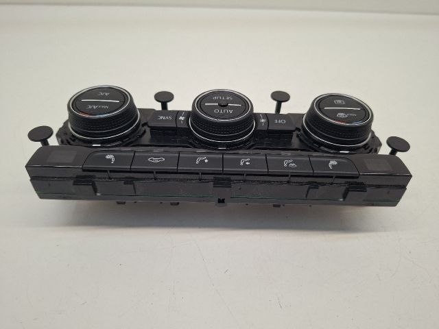 bontott VW GOLF VII Fűtéskapcsoló (digit klímás)