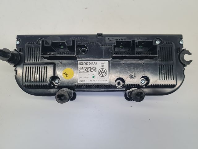 bontott VW GOLF VII Fűtéskapcsoló (digit klímás)