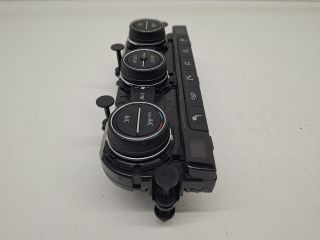 bontott VW GOLF VII Fűtéskapcsoló (digit klímás)