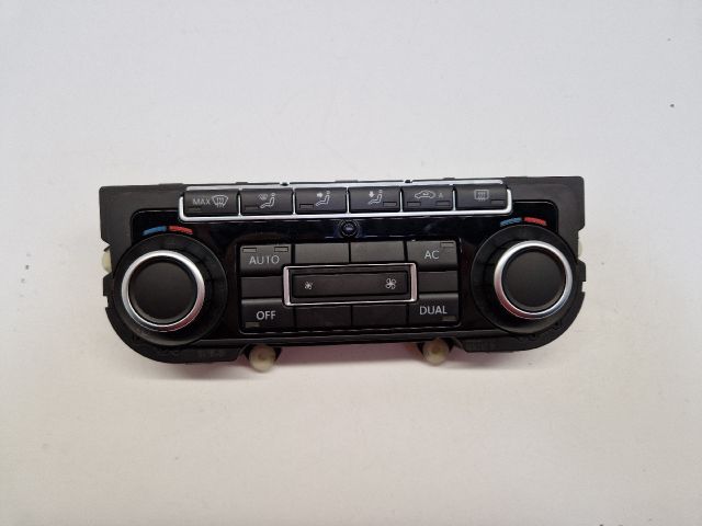 bontott VW GOLF VII Fűtéskapcsoló (digit klímás)