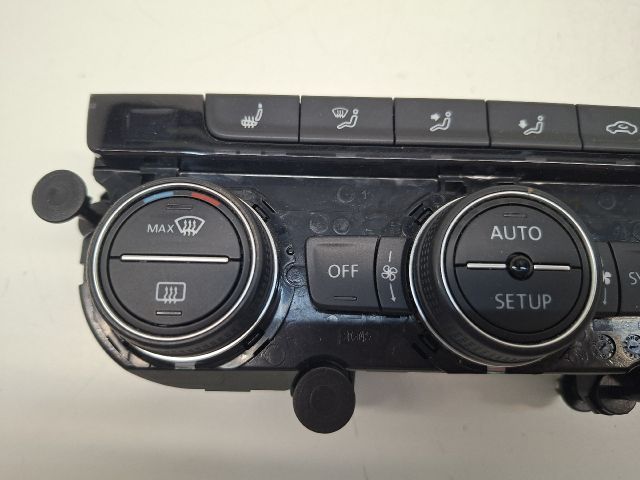 bontott VW GOLF VII Fűtéskapcsoló (digit klímás)