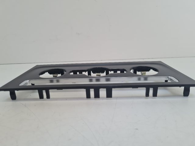 bontott VW GOLF VII Fűtéskapcsoló Keret