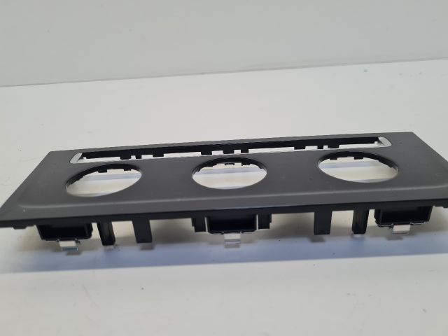 bontott VW GOLF VII Fűtéskapcsoló Keret