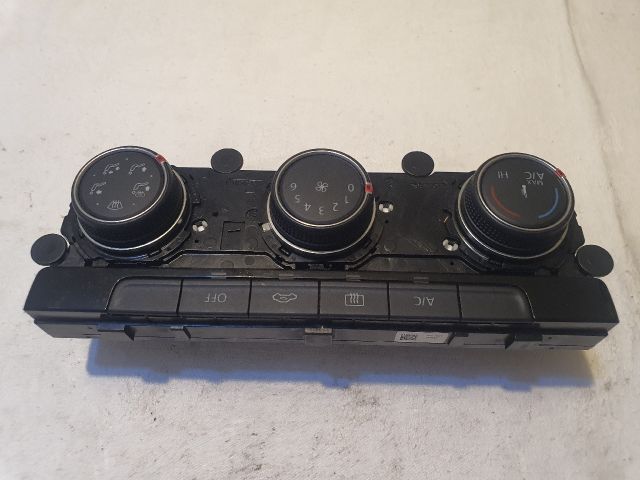 bontott VW GOLF VII Fűtéskapcsoló (manuális klímás)
