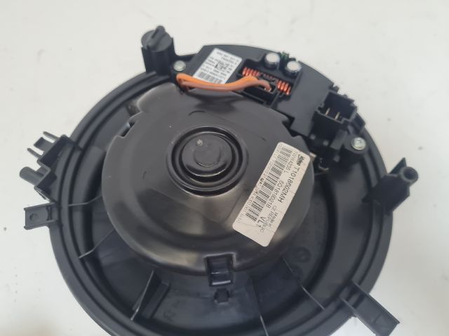 bontott VW GOLF VII Fűtőmotor (Klímás)