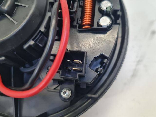 bontott VW GOLF VII Fűtőmotor (Klímás)