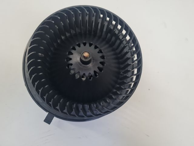 bontott VW GOLF VII Fűtőmotor (Klímás)