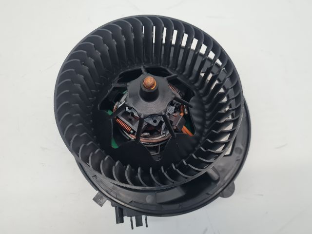 bontott VW GOLF VII Fűtőmotor (Klímás)