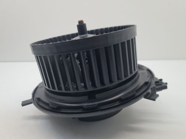 bontott VW GOLF VII Fűtőmotor (Klímás)