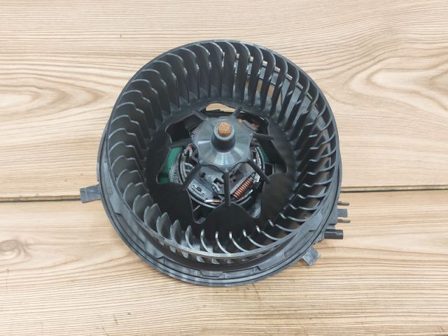 bontott VW GOLF VII Fűtőmotor (Klímás)