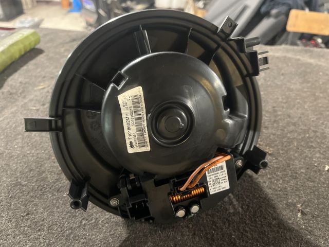 bontott VW GOLF VII Fűtőmotor (Klímás)