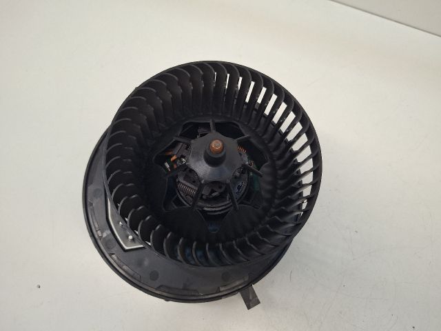 bontott VW GOLF VII Fűtőmotor (Klímás)