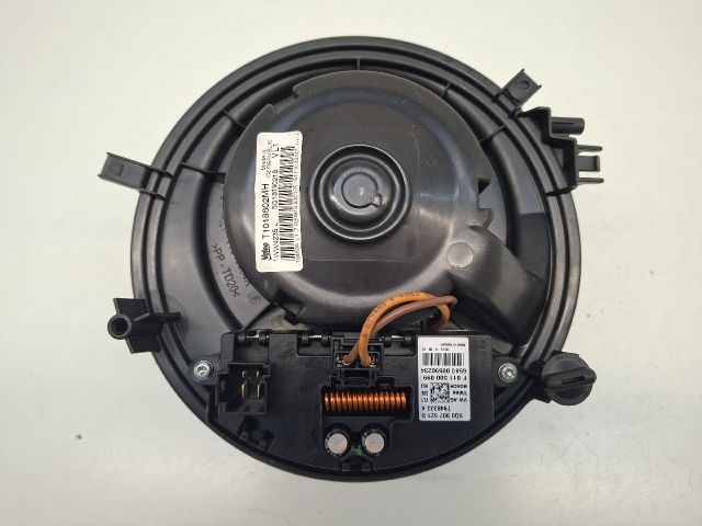 bontott VW GOLF VII Fűtőmotor (Klímás)