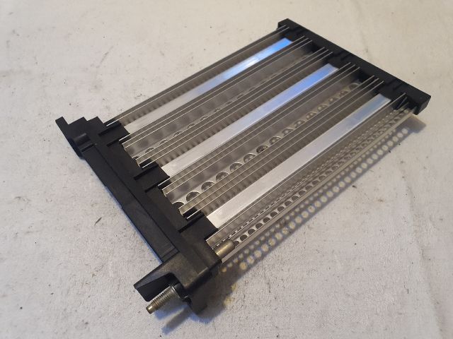 bontott VW GOLF VII Fűtőradiátor (Elektromos)