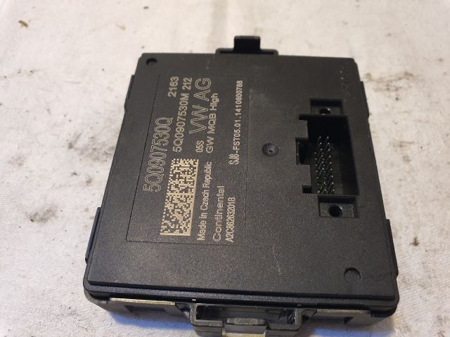 bontott VW GOLF VII Gateway Elektronika