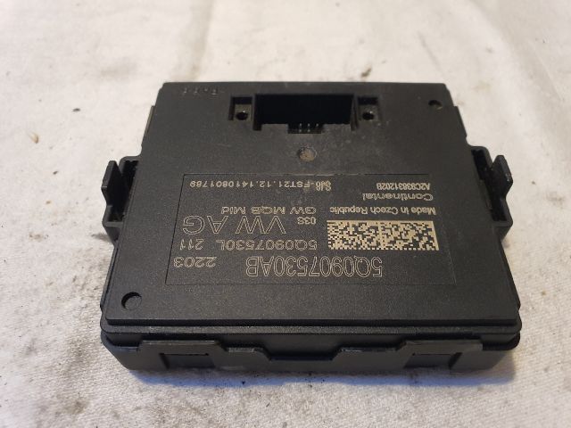 bontott VW GOLF VII Gateway Elektronika