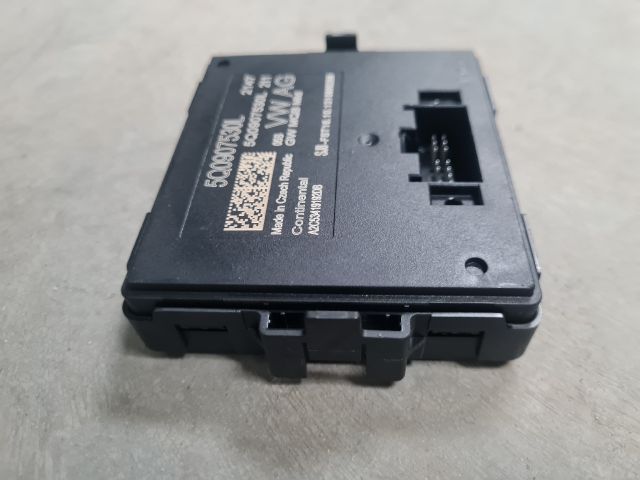 bontott VW GOLF VII Gateway Elektronika