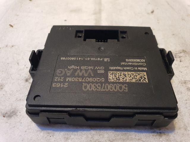 bontott VW GOLF VII Gateway Elektronika