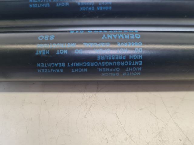 bontott VW GOLF VII Gázrugós Kitámasztó Teleszkóp Pár Csomagtérajtó