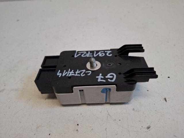 bontott VW GOLF VII Hátsó Ablakfűtés Relé