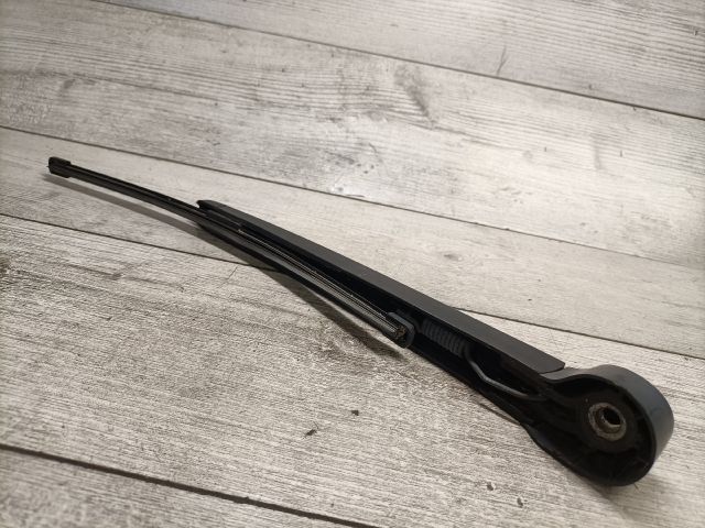 bontott VW GOLF VII Hátsó Ablaktörlő Kar