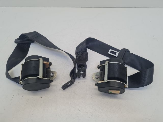 bontott VW GOLF VII Hátsó Biztonsági Öv Szett