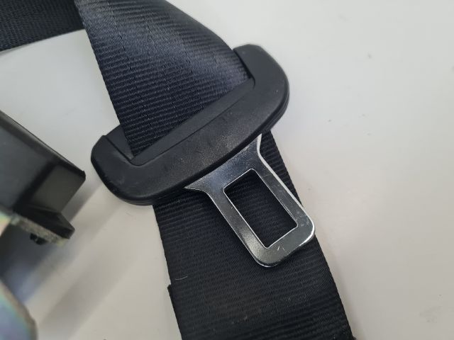 bontott VW GOLF VII Hátsó Biztonsági Öv Szett