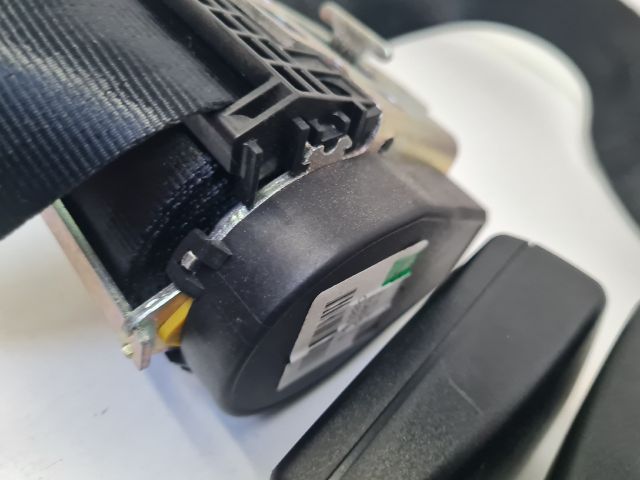 bontott VW GOLF VII Hátsó Biztonsági Öv Szett