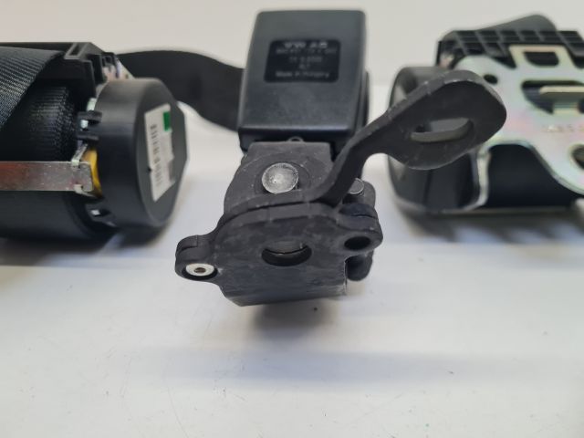 bontott VW GOLF VII Hátsó Biztonsági Öv Szett