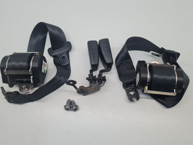 bontott VW GOLF VII Hátsó Biztonsági Öv Szett