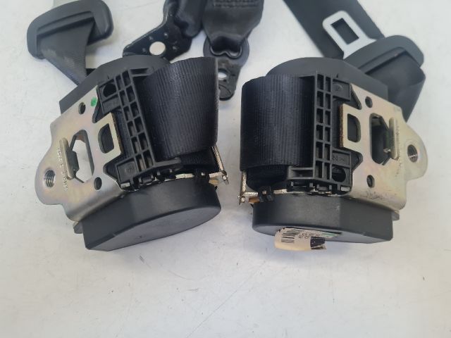 bontott VW GOLF VII Hátsó Biztonsági Öv Szett