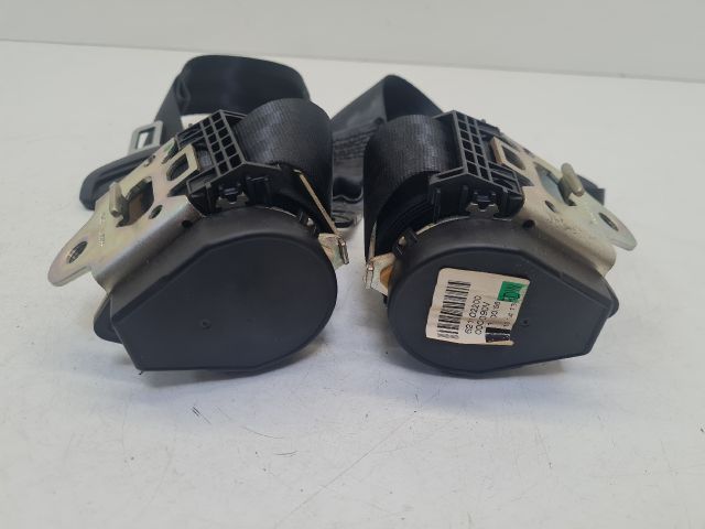 bontott VW GOLF VII Hátsó Biztonsági Öv Szett