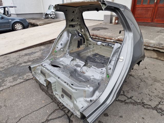 bontott VW GOLF VII Hátsó Karosszéria Csomag