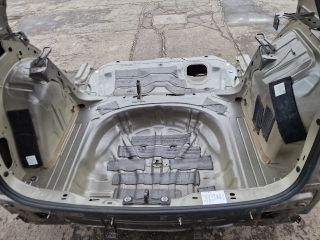 bontott VW GOLF VII Hátsó Karosszéria Csomag