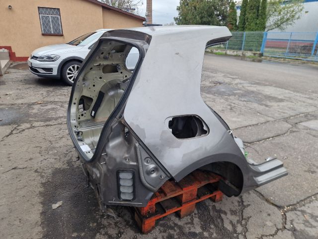 bontott VW GOLF VII Hátsó Karosszéria Csomag